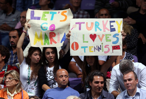 Turkish fans_at_final_of_2012_WTA_Final_October_28_2012