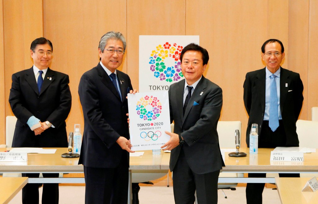 Tokyo 2020 President Takeda welcomes new Tokyo Metropolitan Governor Naoki Inose to the Bid team