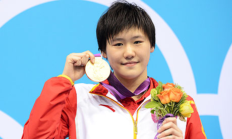 Ye Shiwen with London 2012 gold  medal after 400m Im