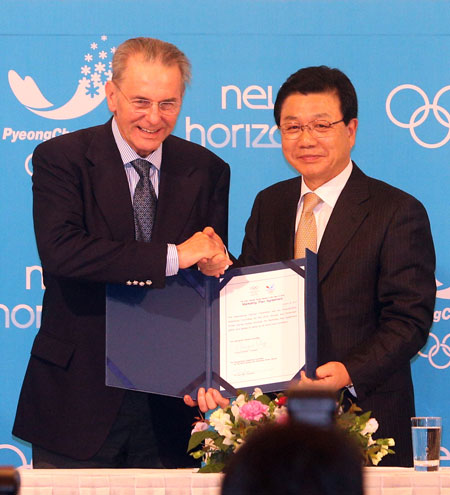 Jacques Rogge signs marketing deal with Kim Jin-sun Seoul January 30 2013