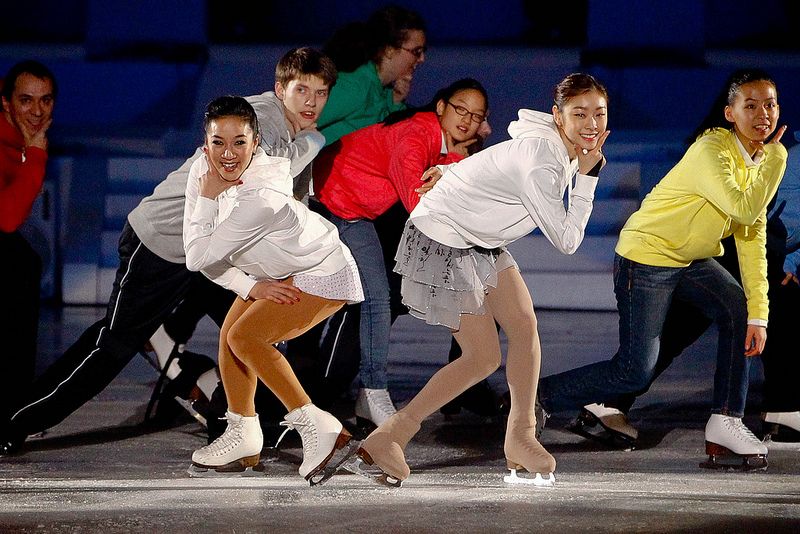 Kim Yu Na and Michelle Kwan at Pyeongchang 2013 Closing Ceremony