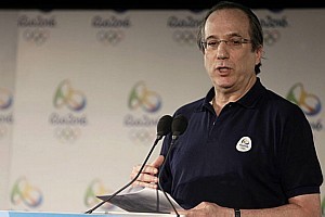 Leonardo Gryner in front of Rio 2016 logo