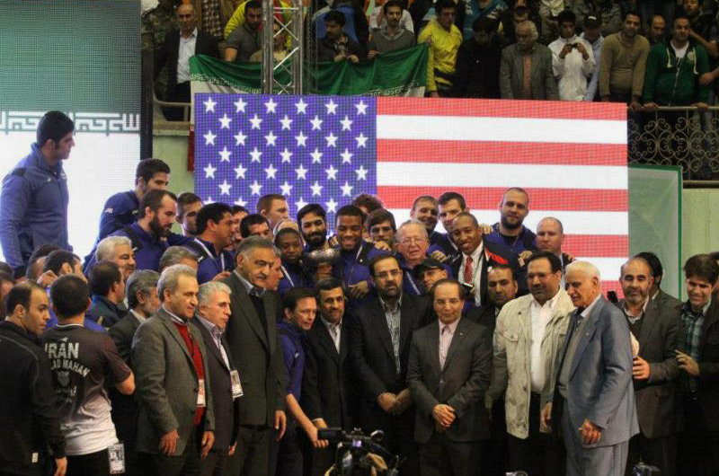 Iranian President Mahmoud Ahmadinejad with members of US wrestling team