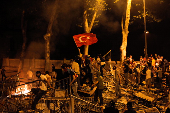 Istanbul riot 5 May 2013