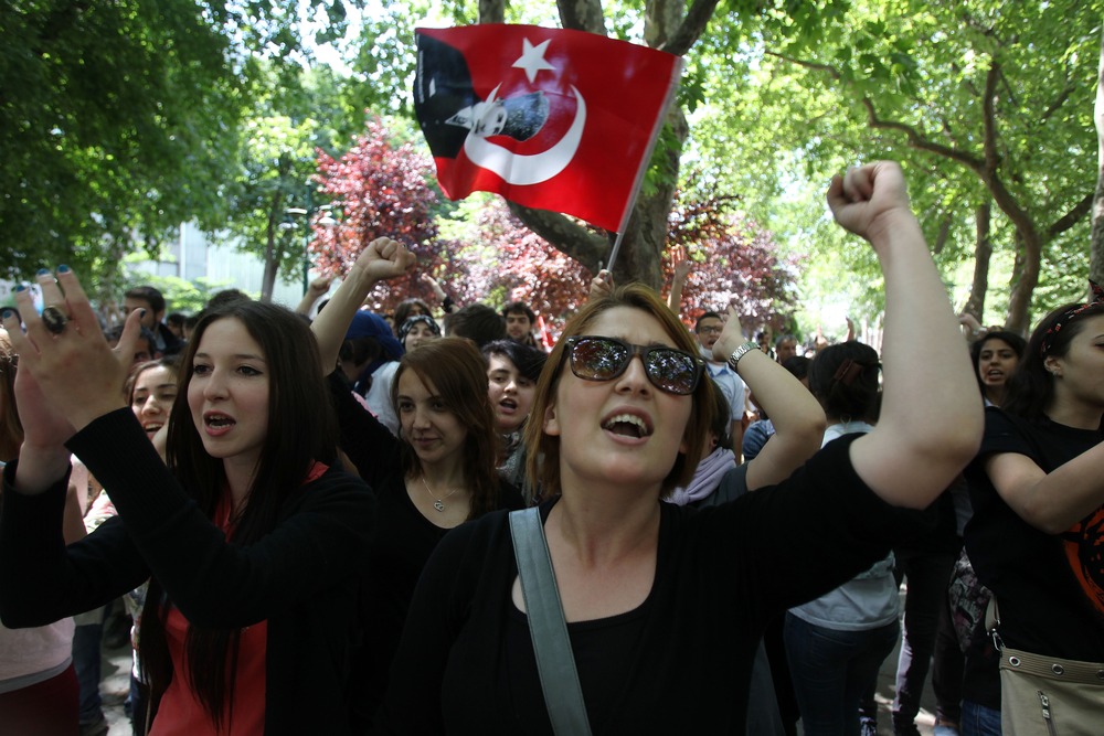 Istanbul riots 2 June 2013