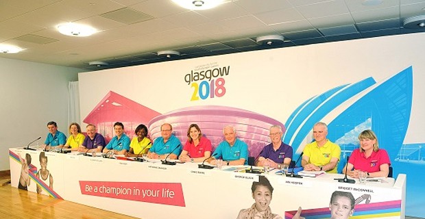 Glasgow 2018 present to IOC