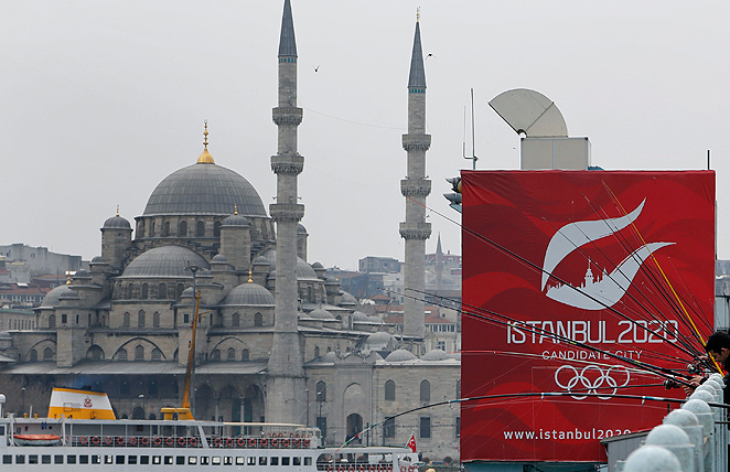 Istanbul 2020 logo on bridge