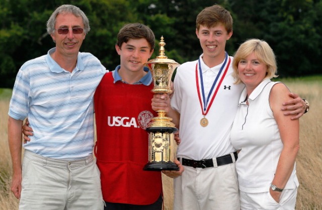 Matt Fitzpatrick celebrates his UA Amateur Championship win with his family including brother and caddie Alex second right