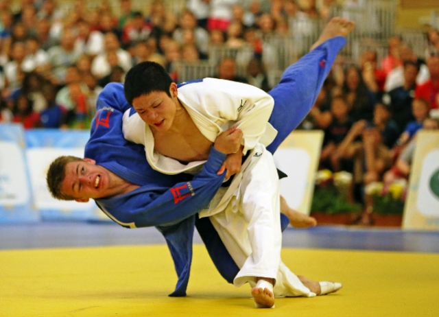 Takumi Oshima of Japan white claimed the boys -60kg title at the Cadet World Championships in Miami