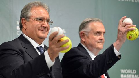 WBSC co-Presidents Riccardo Fraccari and Don Porter officially inaugurated the confederation in Tokyo this April