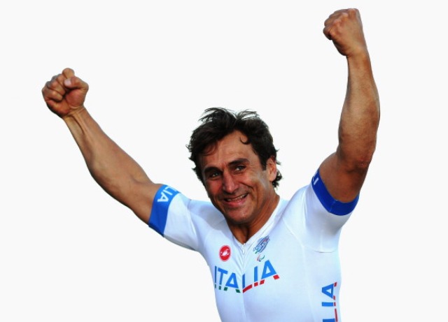 Alex Zanardi finished up with three world  titles at the 2013 Para-Cycling World Championships