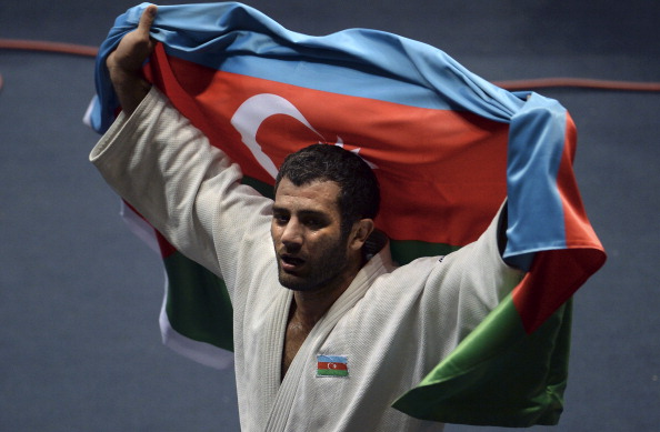 Elkhan Mammadov won Azerbaijan's first ever gold medal at the judo World Championships when he beat the Netherlands Henk Grol in the under 100kg event
