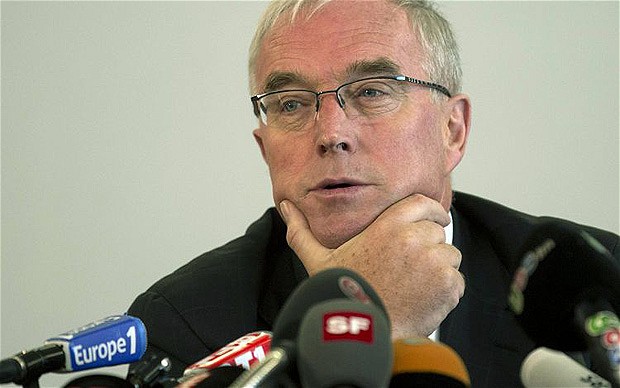 Pat McQuaid will have to give up his position on the IOC if he loses the UCI election to British rival Brian Cookson