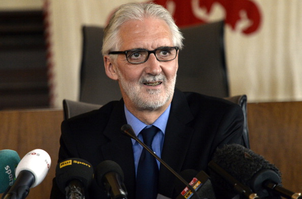 Britain's Brian Cookson has been elected to replace Irelan'ds Pat McQuaid as the new President of the International Cycling Union