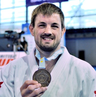 Colin Oates has claimed -66kg gold at the Glasgow European Open
