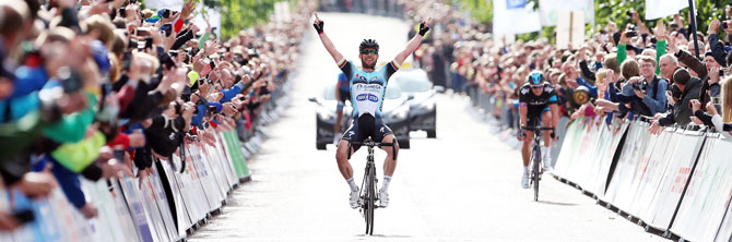 Mark Cavendish wins the 2013 British Cycling Championships on the streets of Glasgow in front of 35000 spectators