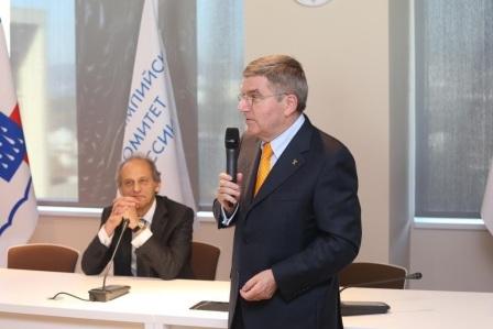 Thomas Bach speaks to students at RIOU in front of Rector Professor Lev Belousov