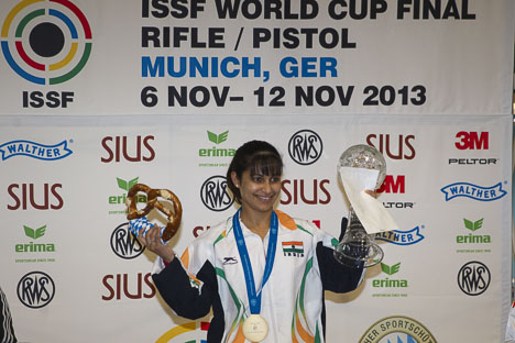 Indias Heena Sidhu took an unexpected gold on day three of the ISSF Rifle and Pistol World Cup Finals