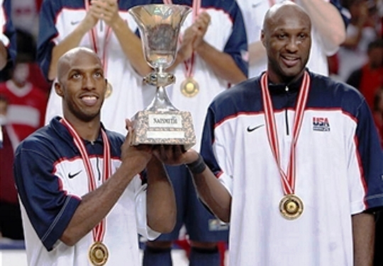 Members of the US team celebrate with the FIBA World Championship in Turkey in 2010 ©Getty Images 