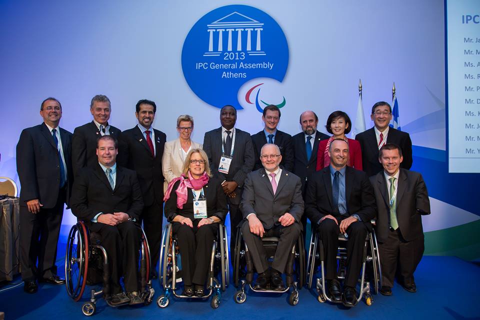 Sir Philip and Parsons pose with the new Governing Board members following the IPC elections ©George Santamouris