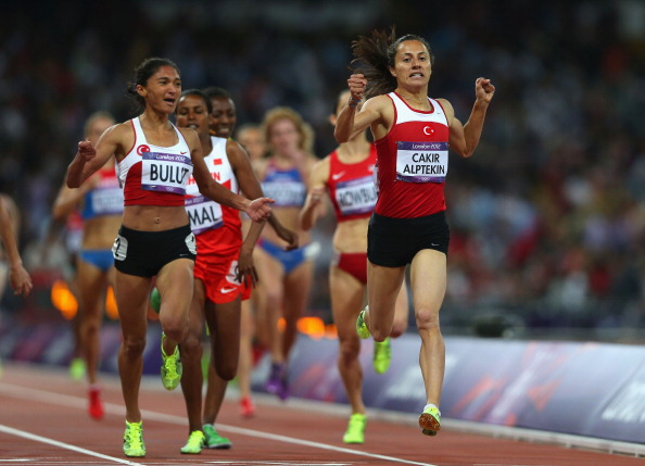 Turkey's Asli Çakır Alptekin crosses the line to win the Olympic gold medal in the 1500m at London 2012 ©Getty Images