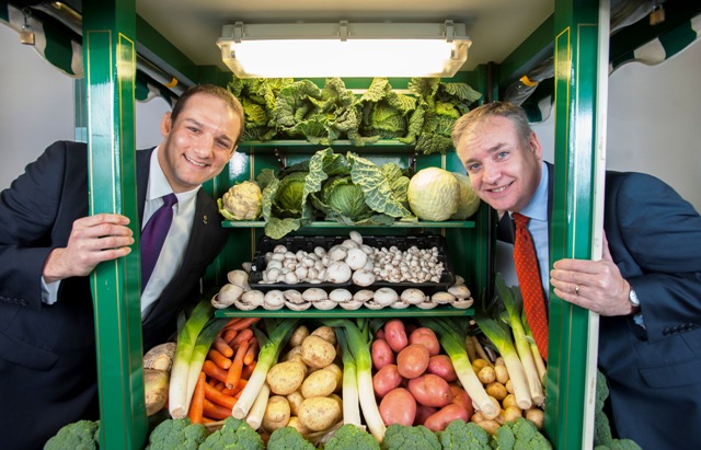 Glasgow 2014 chief executive David Grevemberg (left) and Scottish Food Minister Richard Lochhead hope the new Food Charter will provide a blueprint for future events in the country ©Glasgow 2014