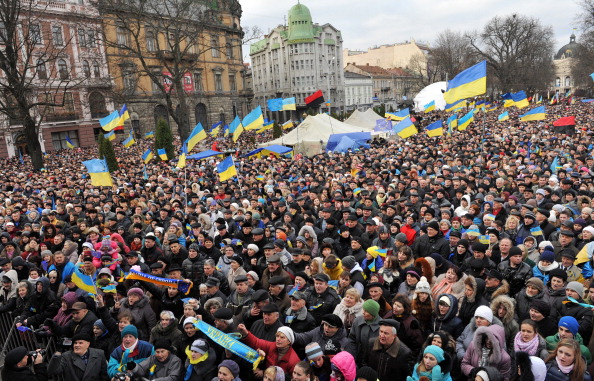 Ukrainian protesters shout slogans as thousands gather for a pro-EU opposition rally in Lviv ©AFP/Getty Images