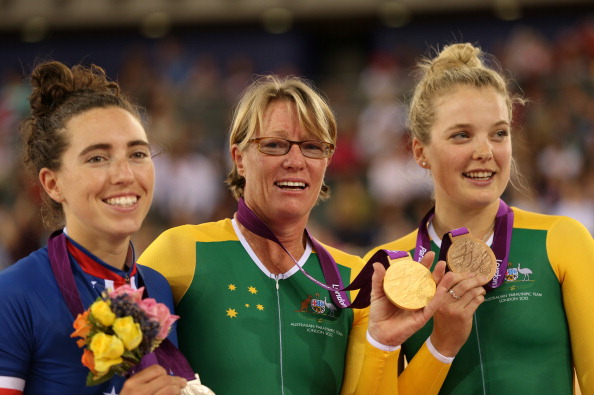 Susan Powell (centre) got the better of compatriot Alex Green (right) again in Melbourne after beating her to gold at the Paralympic Games in London in 2012 ©Getty Images