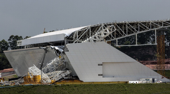 A crane collapse at the Arena Corinthians in São Paulo left two construction workers dead in November ©Getty Images