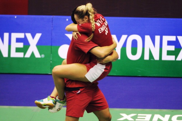 Chris and Gabby Adcock celebrate their win at the Hong Kong Open in November 2013 ©AFP/Getty Images