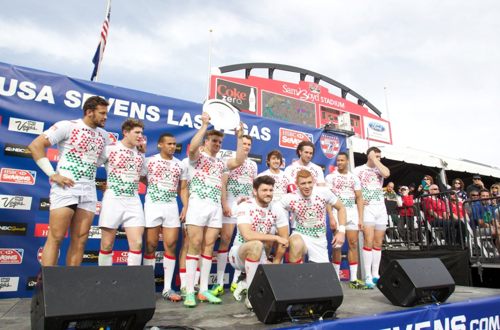 England ensured they were within touching distance of the Series frontrunners with victory in the Plate final ©IRB/Martin Seras Lima