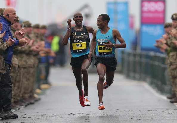Kenenisa Bekele rolls back the years to beat Mo Farah at the Great North Run in 2013 ©AFP/Getty Images