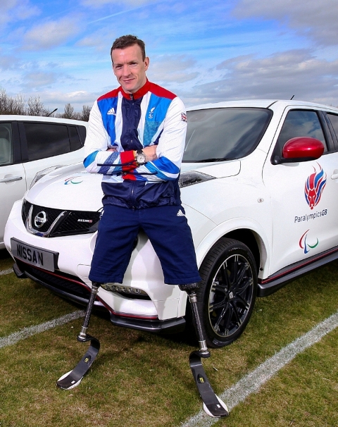Nissan ambassador Richard Whitehead hopes to use the new partnership to help secure a second Paralympic title in Rio ©NissanUK