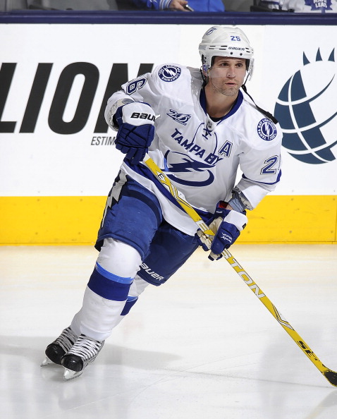 Some questions have been raised over the snub of 2012-2013 NHL top point scorer Martin St Louis ©NHLI/Getty Images