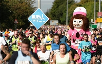 The entry ballot is now open for the 2014 BUPA Great North Run ©Getty Images 