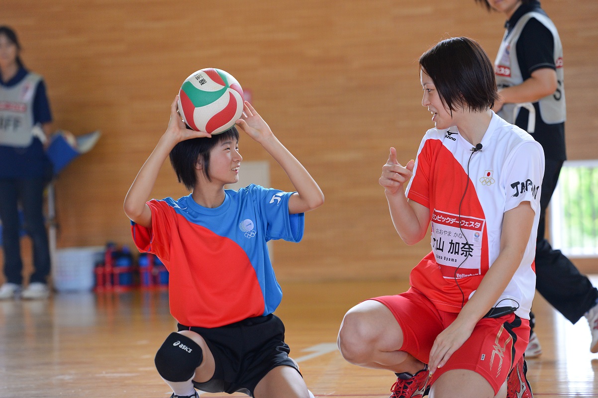 Olympian volleyball player Kana Oyama took part in Olympic Festas held to inspire children in Tohoku 