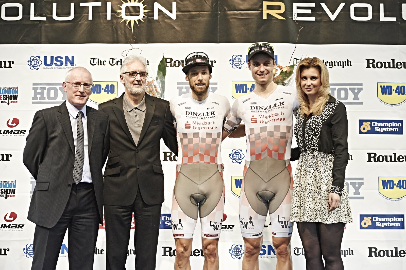 UCI President Brian Cookson was on hand to present the winners in Manchester ©Revolution Series