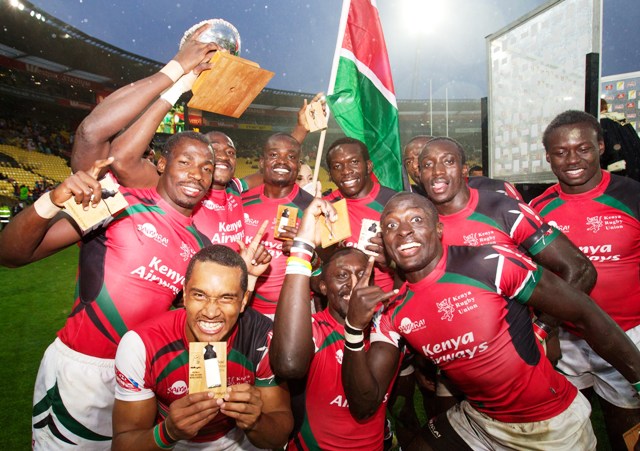 A jubilant Kenyan squad celebrate their Bowl final win over Scotland in Wellington ©IRB/Martin Seras Lima