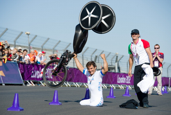 Alex Zanardi won two gold medals in handcycling at the London 2012 Paralympics ©AFP/Getty Images