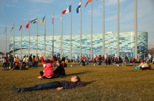 Crowds flock to the Olympic Park to enjoy both the sport and the beautiful weather ©Getty Images