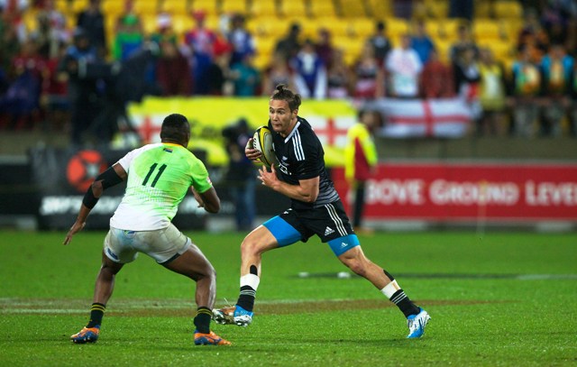 Gillies Kakas accuracy with the boot helped New Zealand regain top spot on the Sevens World  Series rankings ©IRB/Martin Seras Lima