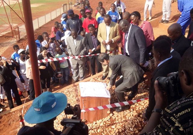 Officials from the Embassy of Japan and the UBSA open the new dedicated baseball and softball facility in Gayaza ©WBSC