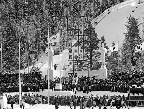 The sunshine appeared just in the nick of time at the Squaw Valley 1960 Opening Ceremony, designed by Walt Disney © AFP/Getty Images