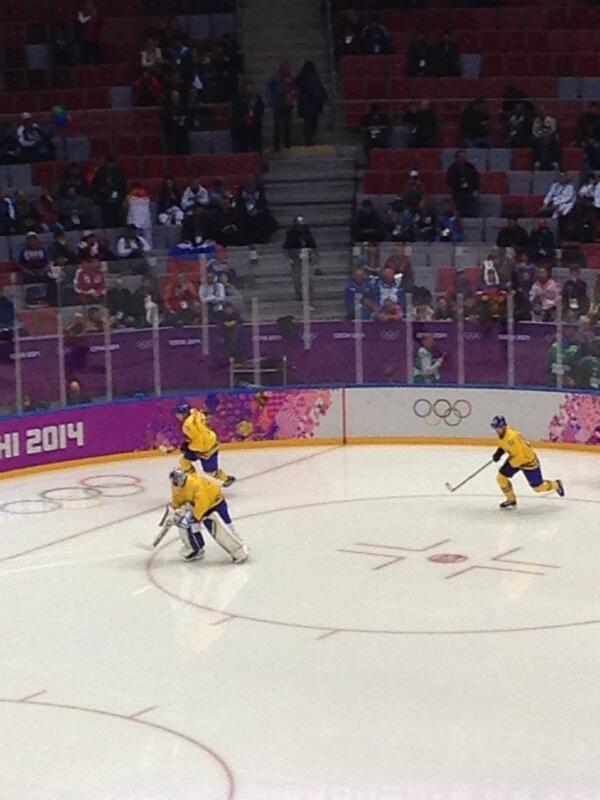 The men's ice hockey semi-final gets underway between Sweden and Finland ©Twitter