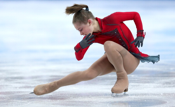 Yulia Lipnitskaya extends Russia's team figure skating advantage ©Getty Images