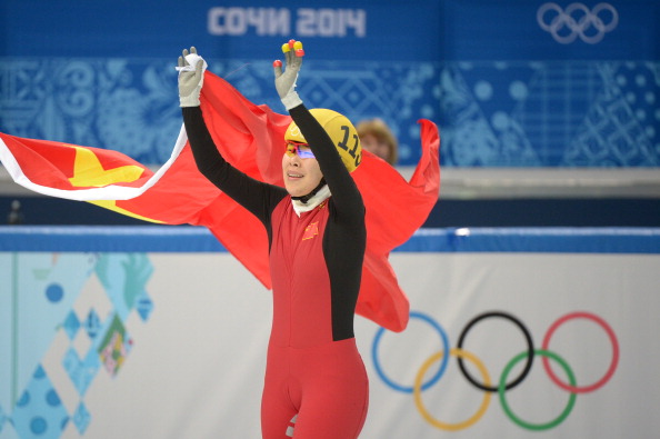 Zhou Yang celebrates Chinese gold over 1,500m ©AFP/Getty Images