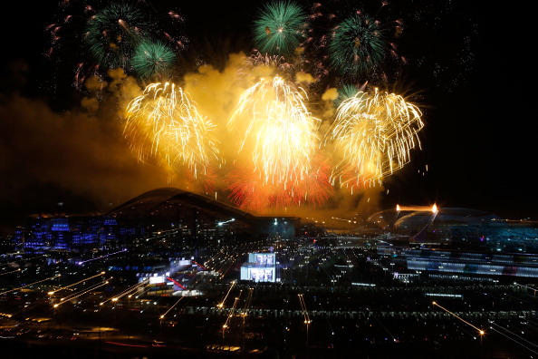 Fireworks explode over the skies of the Olympic Park ©Getty Images