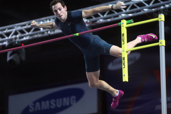 France's Olympic champion Renaud Lavillenie clears the world record pole vault height of 6.16 metres in Donetsk, breaking a 21-year-old mark ©AFP/Getty Images