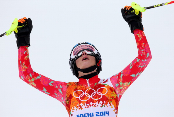 Maria Höfl-Riesch looks to the heavens as she celebrates her gold medal ©Getty Images