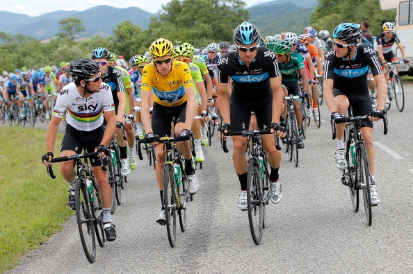Bradley Wiggins slows the peloton down during the 2012 Tour de France ©Getty Images